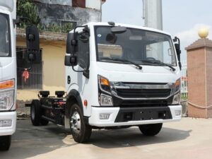 Dongfeng Nebula K6 4.5Ton 4.19Meter Single Row Pure Electric Platform Light Truck