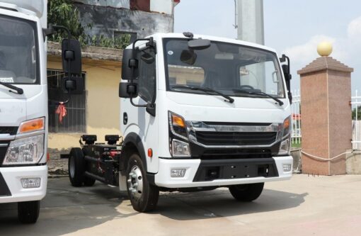 Dongfeng Nebula K6 4.5Ton 4.19Meter Single Row Pure Electric Platform Light Truck