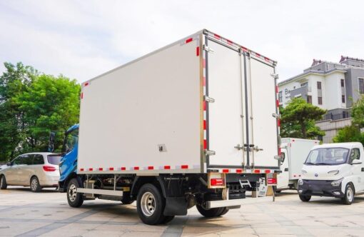 Flying Saucer 4.5Ton Electric Refrigerated Truck