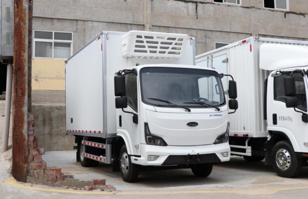 Isuzu 4.5 Ton Electric Refrigerated Truck