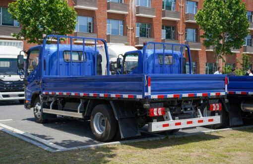 Jac Lingpao Es6 4.5Ton 4.18Meter Single Row Plug In Hybrid Platform Truck Light Truck