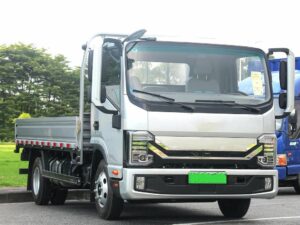 Jac Shuailing Hs7 4Tons 6Meter Single Row Hybrid Platform Light Truck