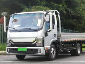 Jac Shuailing Hs7 4Tons 6Meter Single Row Hybrid Platform Light Truck