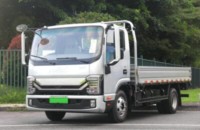 Jac Shuailing Hs7 4Tons 6Meter Single Row Hybrid Platform Light Truck