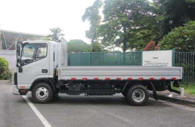 Jac Shuailing Hs7 4Tons 6Meter Single Row Hybrid Platform Light Truck