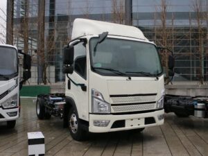 Jiefang Leadtu 4.5Ton 4.16Meter Single-Row Plug-In Hybrid Van Light Truck