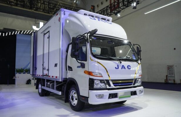 JMC 4.4 Ton Electric Refrigerated Truck