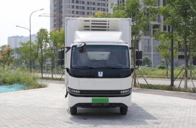 Remote 4.5Ton Electric Refrigerated Truck