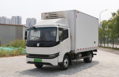 Remote 4.5Ton Electric Refrigerated Truck