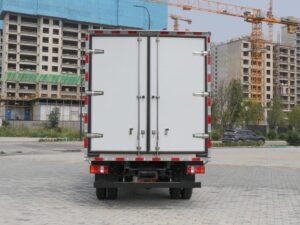 Remote 4.5Ton Electric Refrigerated Truck