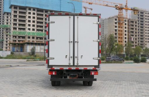 Remote 4.5Ton Electric Refrigerated Truck