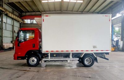 Sinotruk 4.5 Ton Electric Refrigerated Truck