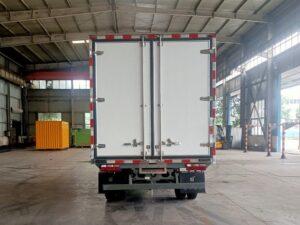 Sinotruk 4.5 Ton Electric Refrigerated Truck