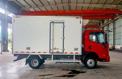 Sinotruk 4.5 Ton Electric Refrigerated Truck