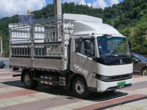 Xingzhi H8M Standard Package 4Ton 4Meter Single-Row Methanol Plug-In Extended-Range Hybrid Box-Type Light-Duty Truck