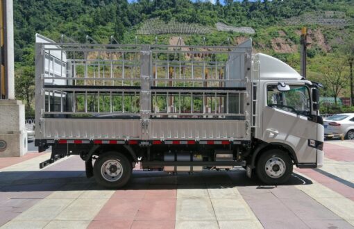 Xingzhi H8M Standard Package 4Ton 4Meter Single-Row Methanol Plug-In Extended-Range Hybrid Box-Type Light-Duty Truck