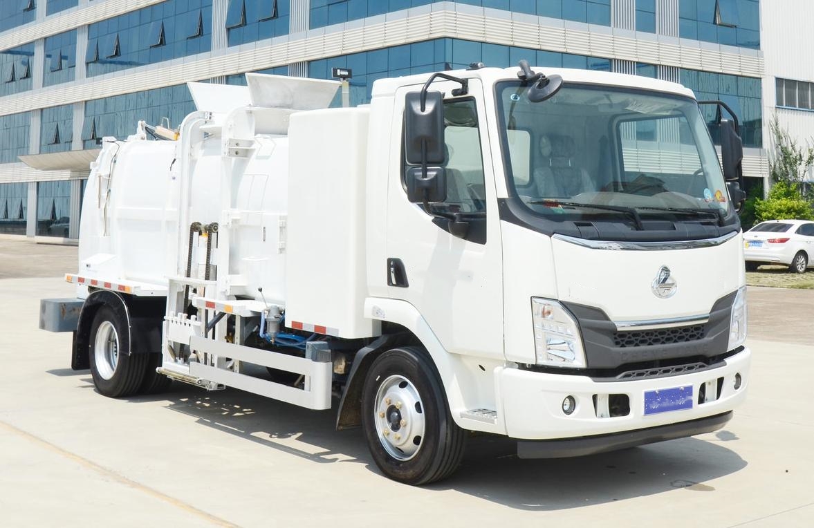 Yanlong 12 Ton Electric Rear Compactor Truck