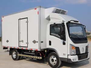 Yuchai 4.5 Ton Electric Refrigerated Truck