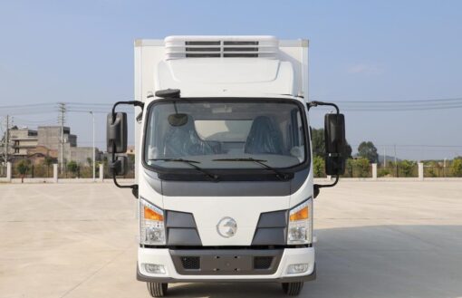 Yuchai 4.5 Ton Electric Refrigerated Truck