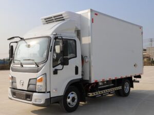 Yuchai 4.5 Ton Electric Refrigerated Truck