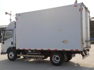 Yuchai 4.5 Ton Electric Refrigerated Truck