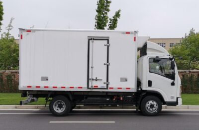 Yutong 4.4 Ton Electric Refrigerated Truck