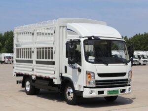 Yutong 4Tons 4.18Meter Single Row Pure Electric Cage Type Light Truck