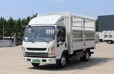 Yutong 4Tons 4.18Meter Single Row Pure Electric Cage Type Light Truck