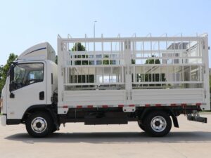 Yutong 4Tons 4.18Meter Single Row Pure Electric Cage Type Light Truck