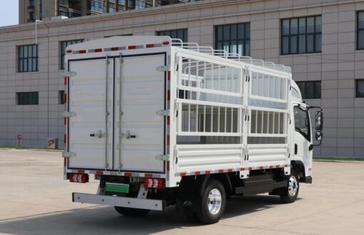 Yutong 4Tons 4.18Meter Single Row Pure Electric Cage Type Light Truck