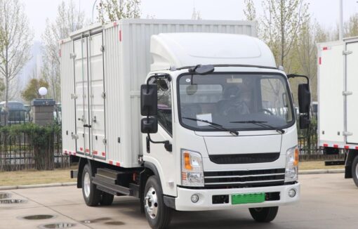 Yutong Light Truck 4Tons 4.12Meter Single Row Pure Electric Van Light Truck