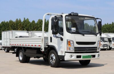 Yutong Light Truck 4Tons 4.18Meter Single Row Pure Electric Platform Light Truck