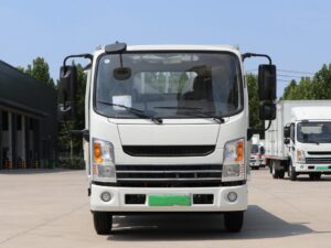 Yutong Light Truck 4Tons 4.18Meter صف واحد شاحنة خفيفة ذات منصة كهربائية نقية