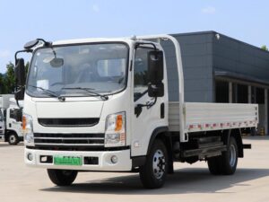 Yutong Light Truck 4Tons 4.18Meter Single Row Pure Electric Platform Light Truck