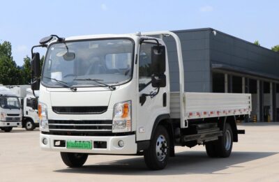 Yutong Light Truck 4Tons 4.18Meter Single Row Pure Electric Platform Light Truck