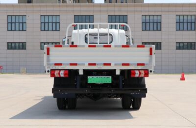 Yutong Light Truck 4Tons 4.18Meter Single Row Pure Electric Platform Light Truck