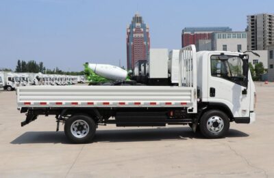 Yutong Light Truck 4Tons 4.18Meter Single Row Pure Electric Platform Light Truck