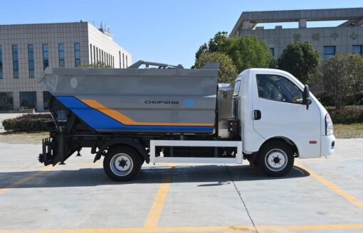 Chufeng 4.5 Tons Electric Rear Compactor Truck