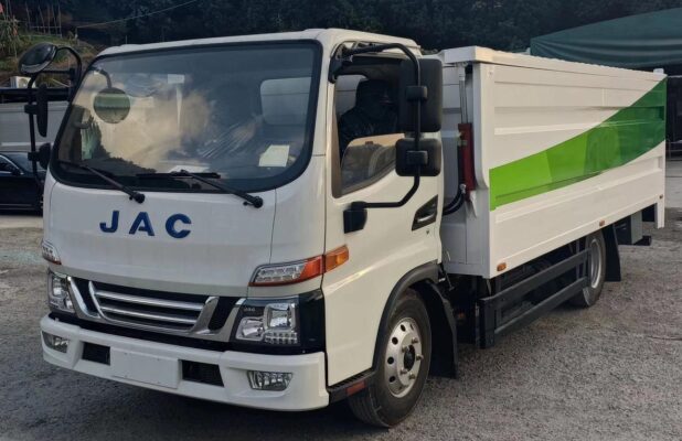 Jac 7.4 Tons Eletric Rear Compactor Truck