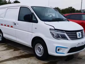 Dongfeng 2.6 Camión de carga eléctrico de tonelada