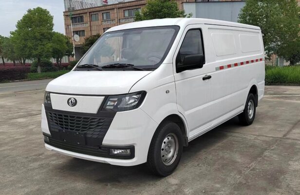 Dongfeng 3.1 Тон електрични суви комби камион