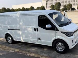 Dongfeng 3.5 Ton Eletric Dry Van Truck