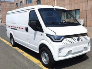 Dongfeng 3.5 Ton Eletric Dry Van Truck