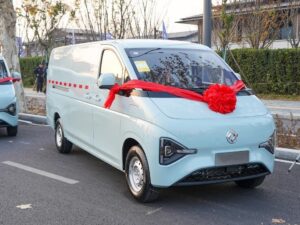 Dongfeng 3Ton Eletric Dry Van Truck