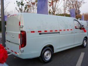 Dongfeng 3Ton Eletric Dry Van Truck