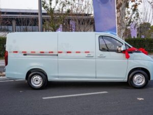 Dongfeng 3Ton Eletric Dry Van Truck