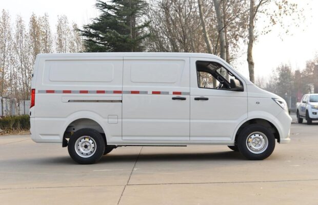 Jac 3.2Ton Eletric Dry Van Truck