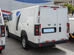 Lei Chi 2.8 Ton Eletric Dry Van Truck