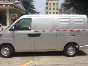 Qirui 2 Ton Eletric Dry Van trak