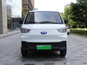 Qiwei 2.7 Ton Eletric Dry Van Truck